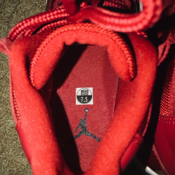 Jordan 11’s - Picture 2 of 3